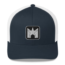 Load image into Gallery viewer, Una Estrella Trucker Hat