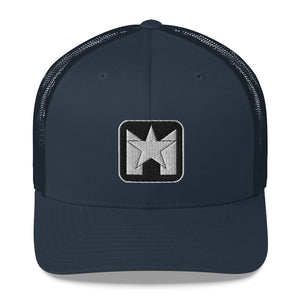 Una Estrella Trucker Hat