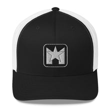 Load image into Gallery viewer, Una Estrella Trucker Hat