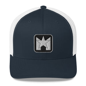 Una Estrella Trucker Hat