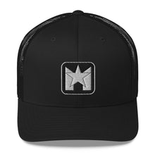 Load image into Gallery viewer, Una Estrella Trucker Hat