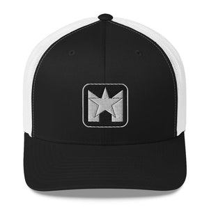 Una Estrella Trucker Hat